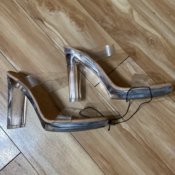 Forever 21 Clear Vinyl Lucite Block Heels - Picture 5 of 13